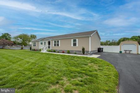 318 SHORTY LANE