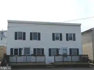 604/606 WATER STREET