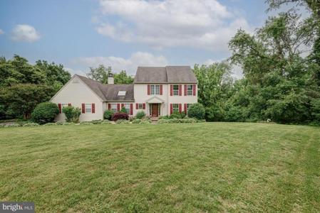 208 BRADFORD COURT