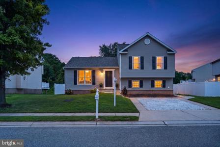 9303 SEA HORSE COURT