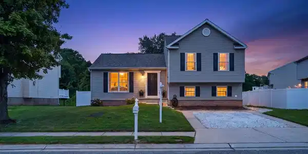 9303 SEA HORSE COURT
