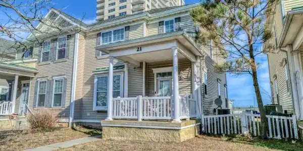 21 NEW HAMPSHIRE AVENUE