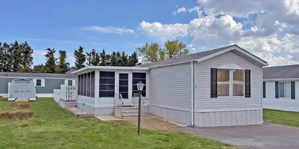 22 SUNNYFIELD ROAD