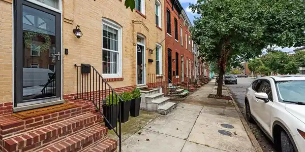 1425 DECATUR STREET