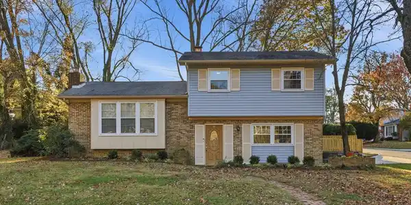 19 ROE LANE