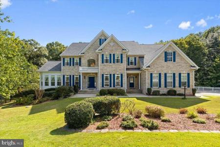 335 SUMMITWOOD DRIVE
