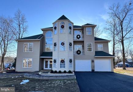 8 LONGVIEW AVENUE