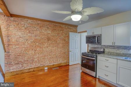 606 CLARK STREET