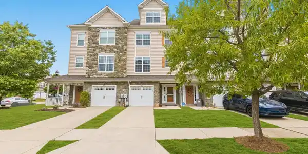 121 POLO WAY