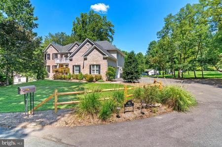 709 SONNE DRIVE
