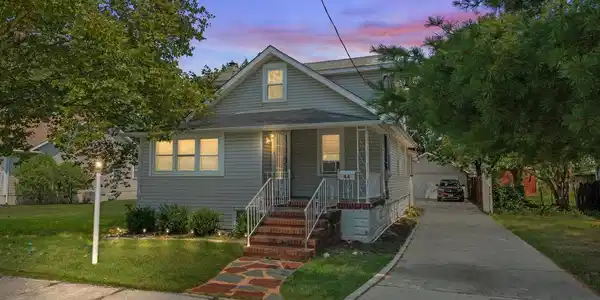 44 BRANDRIFF AVENUE