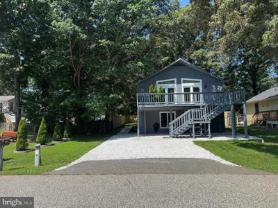 8225 CEDAR LANE