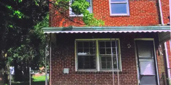 3008 HURON STREET
