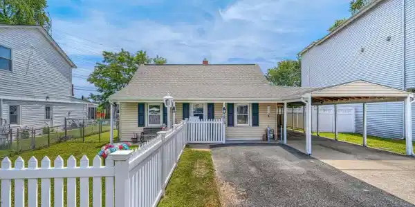 7813 FAIRGREEN ROAD