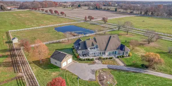 300-316 SAW MILL BRANCH ROAD