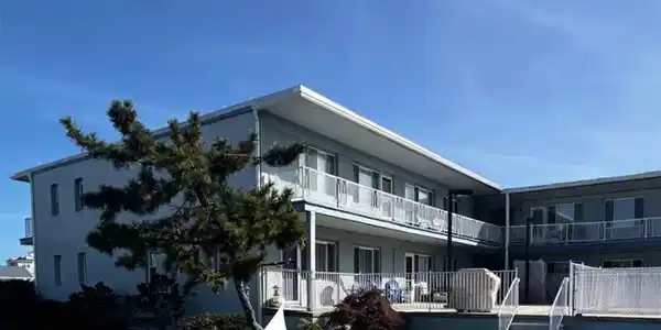 3313-15 BAY AVENUE