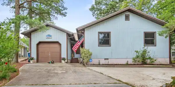 26 DRIFTWOOD LANE