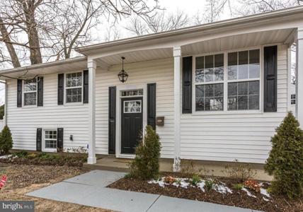 904 SILVER MAPLE COURT