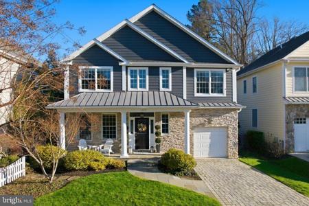 1402 VIRGINIA STREET