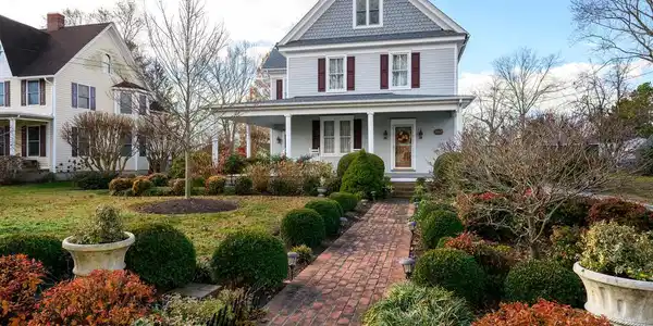 3962 MAIN STREET