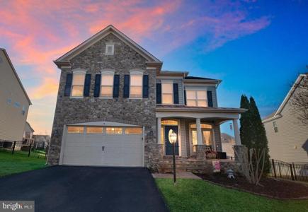 2209 TURNBUCKLE LANE