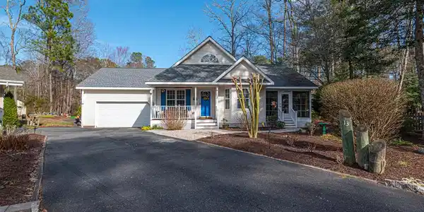 13 BEECHNUT COURT