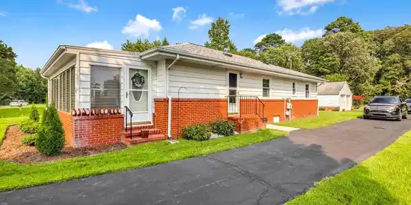 6827 BELLEVUE ROAD
