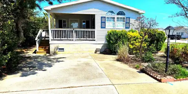104 ASSATEAGUE COURT