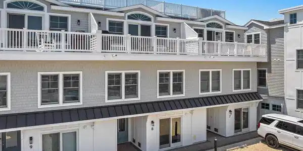 2600 LONG BEACH BOULEVARD