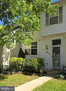 225 WOODLAND GREEN WAY