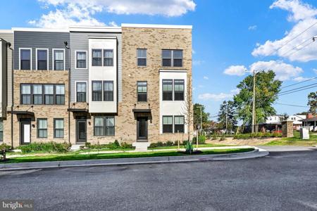 1900 FOUR ROSES STREET