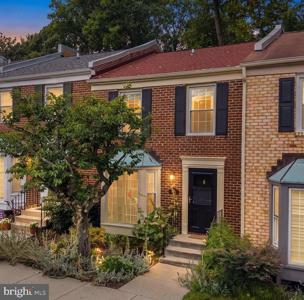 1202 BRUNSWICK COURT