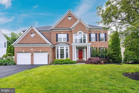 615 PEARL POINT COURT