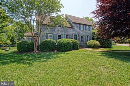 300 GILLS NECK ROAD