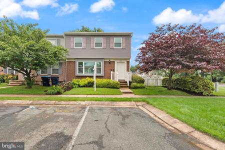 533 JAMESTOWN COURT