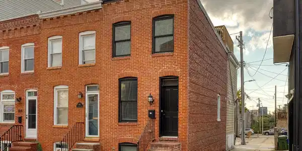 800 CURLEY STREET
