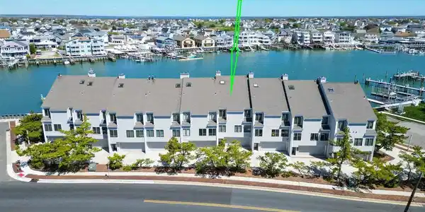 707 BAYSHORE AVENUE