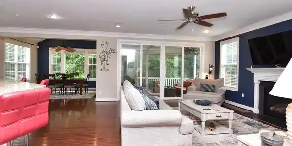 21137 LAGUNA DRIVE