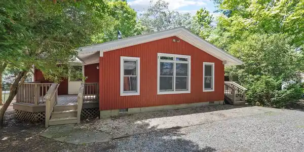 25 SEABREEZE ROAD
