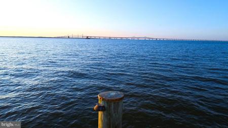 910 BAYSIDE DRIVE