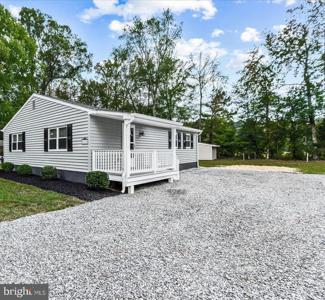 218 CIRCLE LANE