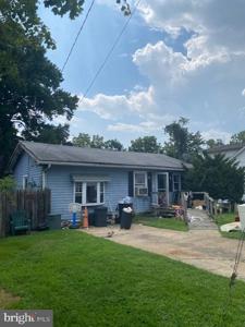 1711 WOODLAND DRIVE