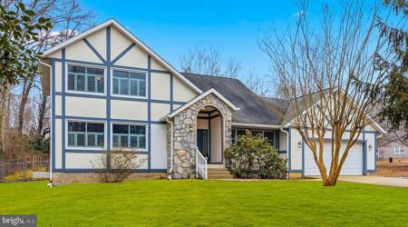 3280 ARUNDEL ON THE BAY ROAD