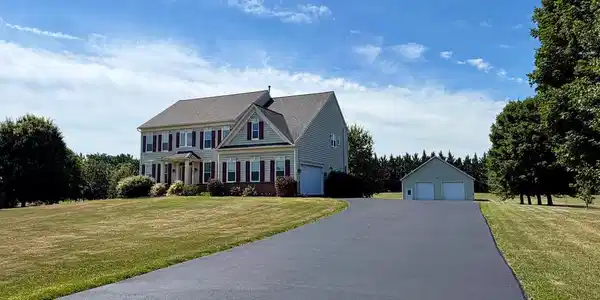 231 KELSEY LYNN COURT
