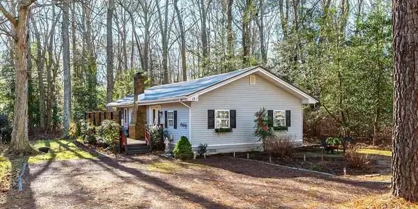 13 GARRETT DRIVE