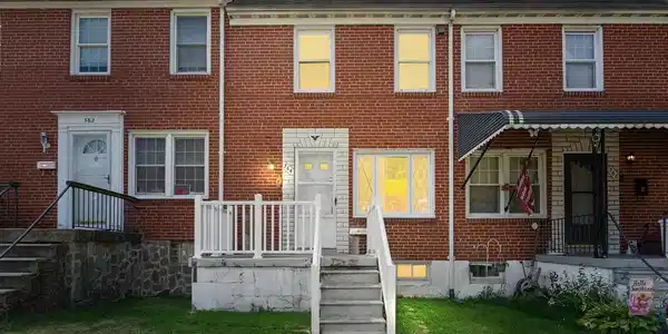 364 LEEANNE ROAD