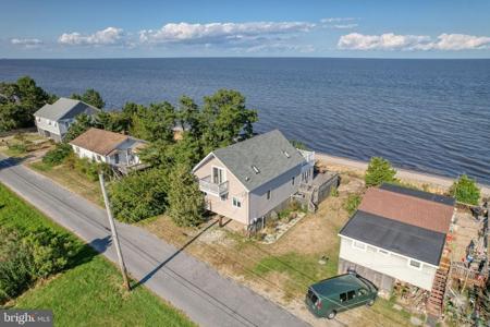 121 SANDPIPER DRIVE
