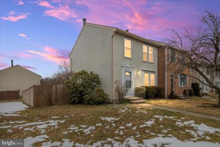 8214 SHADY NOOK COURT