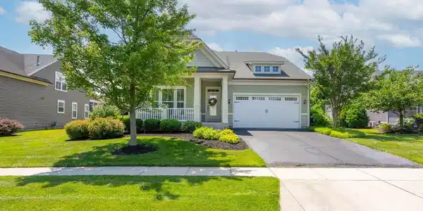 36118 VIREO CIRCLE