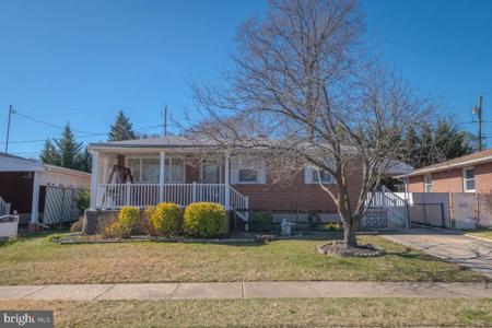 911 ESSEX SQUARE